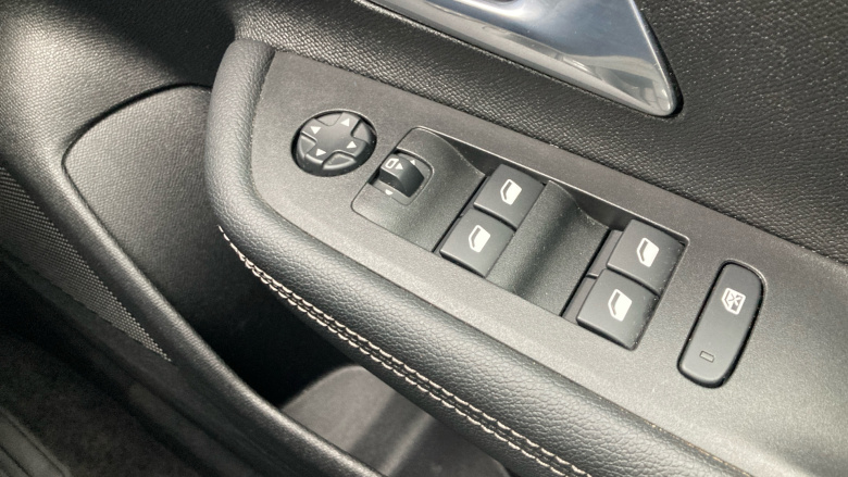 Vauxhall Mokka 100kW GS 50kWh 5dr Auto Electric Hatchback